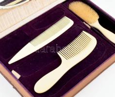 Antik neszeszer készlet egyik csont nyelű, másik műanyag, tükrös dobozban. Kis hiánnyal 37x29 cm