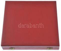 ~1970. "BM Határőrség" jelzett hollóházi porcelán plakett eredeti dísztokban (151x158mm) T...