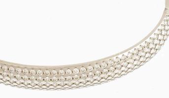 14 fehérarany (Au) karkötő strasszos díszítéssel. Jelzett. br 14,6 g