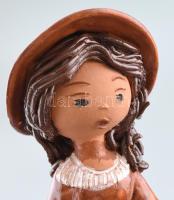 Sződi Katalin (?-): Lány korsóval, mázas kerámia, jelzett, hibátlan, m: 25 cm