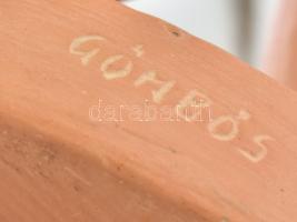 Gömbös László (1926-) Ülő akt. Festett terrakotta jelzett, hibátlan, m: 21x29 cm