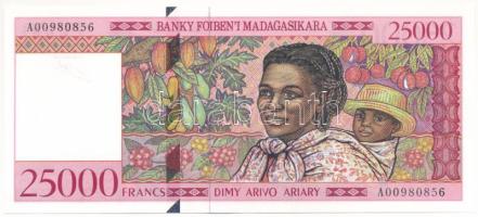 Madagaszkár 1998. 25.000Fr "A00980856" T:UNC,AU Madagascar 1998. 25.000 Francs "A00980856" C:UNC,AU Krause P#82