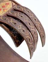 Gyimesi csángó bőröv, gazdagon díszített, szép állapotban, sz: 14 cm, d: 30 cm