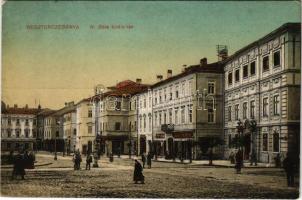 Besztercebánya, Banská Bystrica; IV. Béla király tér, szálloda, Löwy Jakab üzlete / square, hotel, shops (EK)