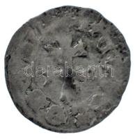 1373-1382 "szerecsenfejes" Denár Ag "I. Nagy Lajos" (0,24g) T:VF Hungary 1373-13...