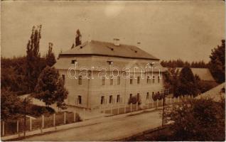 1917 Liptóújvár, Liptovsky Hrádok; Iskola / school. photo (EK)