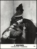 cca 1971 ,,A börtönőr" című csehszlovák filmdráma jelenetei és szereplői, 7 db vintage produkci...