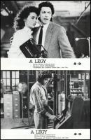 cca 1986 ,,A légy" című amerikai sci-fi horror film jelenetei és szereplői, 9 db vintage produkciós filmfotó ezüst zselatinos fotópapíron, a használatból eredő (esetleges) kisebb hibákkal, 18x24 cm