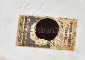 Világhy Árpád (1960- ): Egyiptomi nő, biszkvit porcelán, jelzéssel, hibátlan, m: 21 cm