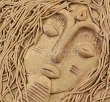 STE jelzéssel: Női fej, jelzéssel, hibátlan, d: 17,5 cm