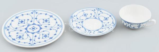 Bavaria, indiai kék-fehér, 3 részes reggeliző, jelzett, kis kopással, d: 17 cm
