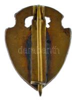 ~1913. "B.J.K. - Mindent a barátságért" zománcozott, ferencvárosi bajnoki fém kitűző (20mm...