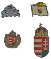 4db-os vegyes, műgyantás, magyar zászlót és címert ábrázoló kitűző tétel T:AU