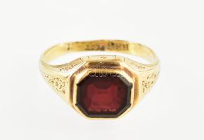 14K arany gyűrű gránát kővel, jelzett br: 6,16 g m: 59