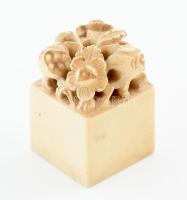 Kínai csont pecsétnyomó, szép állapotban, m: 3 cm / Chinese ebony seal maker