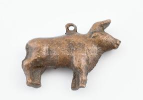 Bronz bika figurális medál, jelzés nélkül, h: 3,5 cm