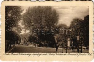 Lviv, Lwów, Lemberg; Goluchowski Monument u. Jeswten park / monument, park