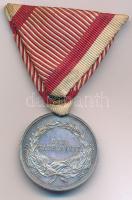 1914. "Ferenc József II. osztályú Ezüst Vitézségi Érem" peremen jelzett Ag kitüntetés, mel...