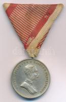 1914. Ferenc József II. osztályú Ezüst Vitézségi Érem eltérő portréval, színesfém változatú kitüntetés, mellszalagon T:XF Hungary 1914. Silver Gallantry Medal, 2nd Class different portrait, base metal variant, on ribbon C:XF  NMK 133.