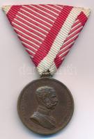 1914. "Ferenc József Bronz Vitézségi Érem" bronz kitüntetés modern mellszalagon. Szign.: Tautenhayn T:XF Hungary 1914. "Bronze Gallantry Medal (Der Tapferkeit)" bronze decoration with modern ribbon. Sign.:Tautenhayn C:XF  NMK 137.