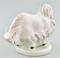 Kézzel festett porcelán bölény, jelzés nélkül, hibátlan, m: 11,5 cm