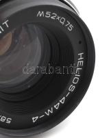 Zenit fényképezőgéphez való Helios-44M-4 objektív tokjában, penészes