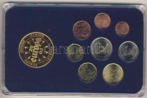 Olaszország 2002-2005. 1c-2€ 8klf db + Európa 2003. "Olaszország" aranyozott eml...