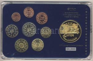Portugália 2002-2004. 1c-2€ 8klf db + Európa 2003. "Portugália" aranyozott emlékérem kereskedői szettben T:1,PP Limitált példányszám!