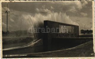 1942 Bucharest, Bukarest, Bucuresti, Bucuresci; Miorita / fountain