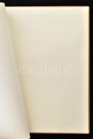 Grafika Kereskedelmi Rt. feliratú üres album, velúr borítással, 30,5x24,5 cm