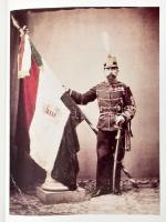 Csorba László: A Kossuth-emigráció fényképeskönyve. Bp.,1994, Kossuth. Fekete-fehér fotókkal illuszt...