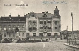 Szolnok Szabadság tér Vegytisztító és Gőzmosógyárral