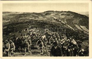 Berezó, Brezová pod Bradlom; Pohreb generála Milana Stefánika na Bradle 10. kvetna 1919 / Stefánik tábornok temetése a Bradlo dombnál / funeral of Milan Rastislav Stefánik (EK)