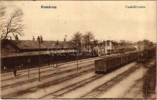 1932 Komárom, Komárno; vasútállomás, vonat, gőzmozdony. Vasúti levelezőlapárusítás 9200. / railway station, locomotive, train