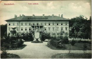 Bártfa, Bártfafürdő, Bardejovské Kúpele, Bardiov, Bardejov; Deák szálloda, Erzsébet királyné (Sissi) szobor. Divald Károly Fia kiadása / hotel, statue of Empress Elisabeth of Austria (Sisi) (EK)