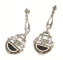 Ezüst(Ag) fülbevalópár markazittal, jelzett, pótolt sróffal, h: 6 cm, bruttó: 13,6 g