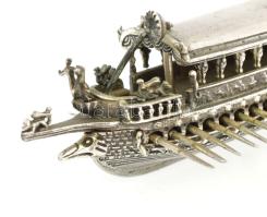 Ezüst(Ag) evezős hajó, jelzett, h: 12 cm, nettó: 187,3 g
