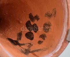 Kis Roóz Ilona: Női figura, ragasztott, jelzéssel, m: 14 cm + MZ jelzéssel: imádkozó alak kerámia cs...