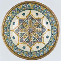 Nagy méretű kerámia mosakodó tál, közel-keleti mintával, jelzéssel, réz szerelékkel, fa tartón, bels...