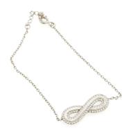 Ezüst(Ag) fektetett nyolcas karkötő, jelzés nélkül, h: 17 cm, bruttó: 1,8 g