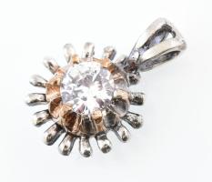 Ezüst(Ag) medál kővel, jelzés nélkül, h: 2 cm, bruttó: 2,5 g