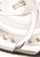 Ezüst(Ag) csepp alakú fülbevalópár tenyésztett gyöngy díszítéssel, jelzett, h: 3 cm, bruttó: 6,3 g