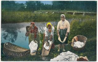 Pöstyénfürdő, Kúpele Piestany; Piestanské prácky / mosóasszonyok / washerwomen