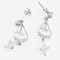 Ezüst(Ag) rombuszos fülbevalópár, jelzett, h: 4 cm, bruttó: 3,3 g