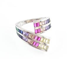 Ezüst(Ag) gyűrű színes kövekkel, jelzett, méret: 52, bruttó: 3,6 g