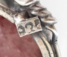 Ezüst(Ag) fülbevalópár gyökér rubinnal, jelzett, d: 1,5 cm, bruttó: 8,6 g