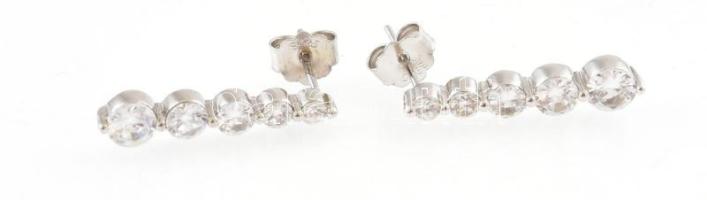 Ezüst(Ag) fülbevalópár, jelzett, h: 2,5 cm, bruttó: 2,9 g