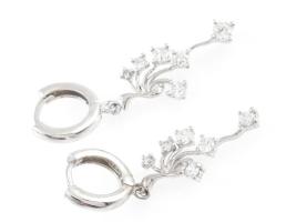 Ezüst(Ag) köves fülbevalópár, jelzett, h: 4 cm, bruttó: 3,4 g