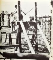 Pirk Ambrus: Játékról komolyan. Bp., 1979, Ifjúsági Lapkiadó Vállalat. Papírkötésben