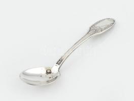 Ezüst(Ag) fűszeres kanál, jelzett, h: 7,5 cm, nettó: 5,4 g